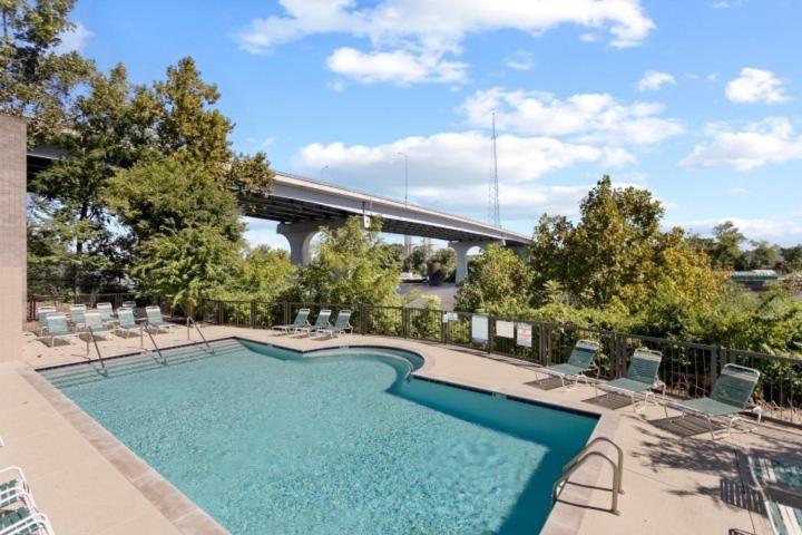 Nash Star Private Condo - 2Bed, 2Bath, Sleep 6, 25 Min Walk To Broadway And All Nashville Attractions, Pool, Gym Екстер'єр фото