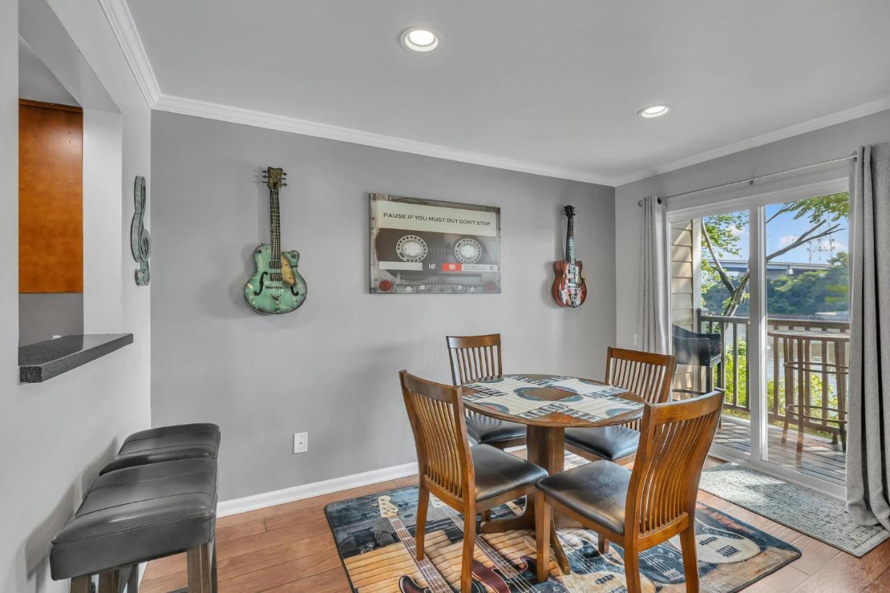 Nash Star Private Condo - 2Bed, 2Bath, Sleep 6, 25 Min Walk To Broadway And All Nashville Attractions, Pool, Gym Екстер'єр фото