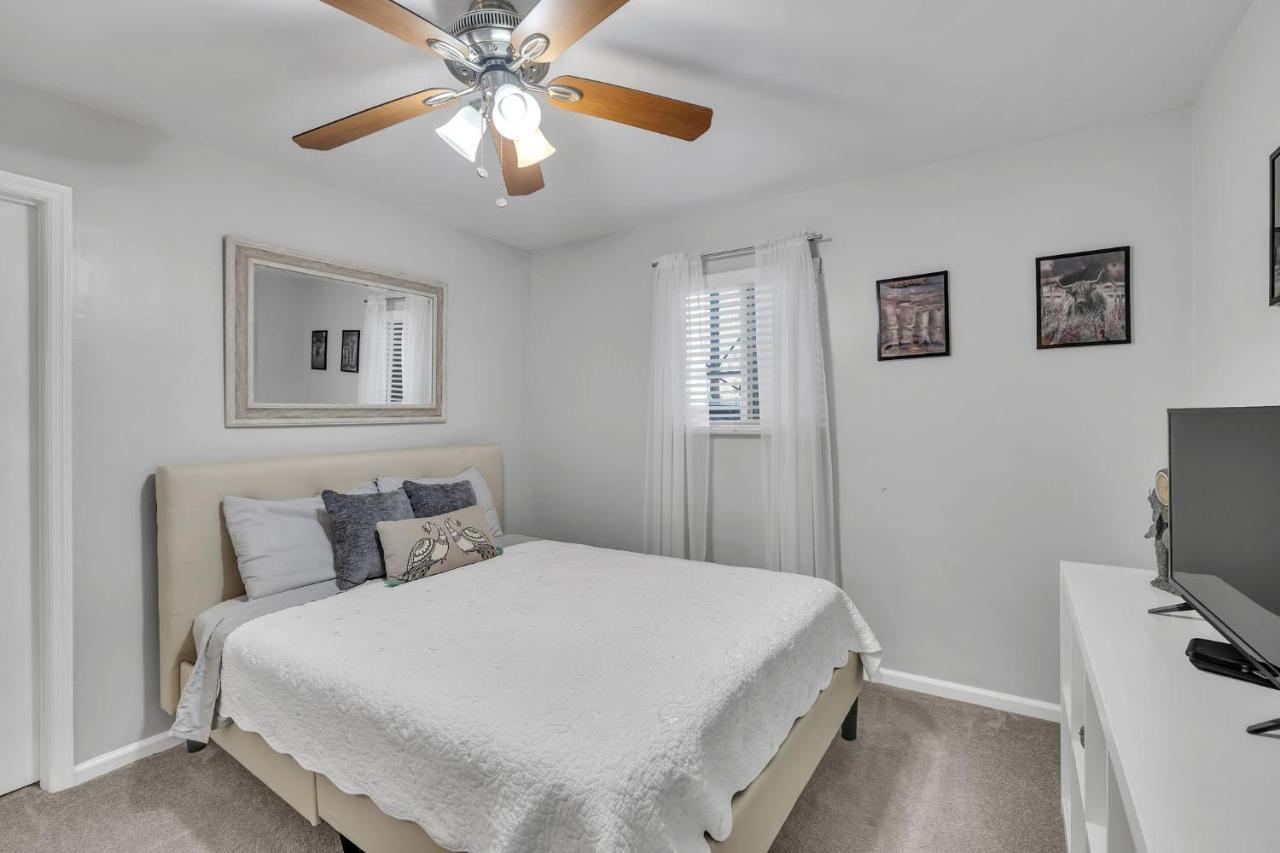 Nash Star Private Condo - 2Bed, 2Bath, Sleep 6, 25 Min Walk To Broadway And All Nashville Attractions, Pool, Gym Екстер'єр фото