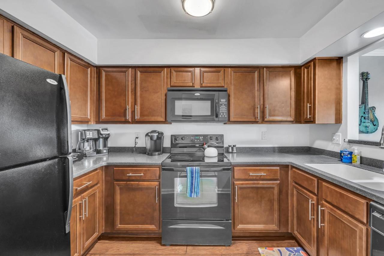 Nash Star Private Condo - 2Bed, 2Bath, Sleep 6, 25 Min Walk To Broadway And All Nashville Attractions, Pool, Gym Екстер'єр фото