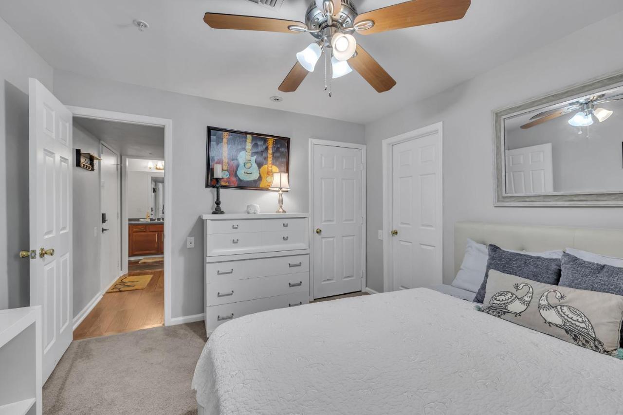 Nash Star Private Condo - 2Bed, 2Bath, Sleep 6, 25 Min Walk To Broadway And All Nashville Attractions, Pool, Gym Екстер'єр фото